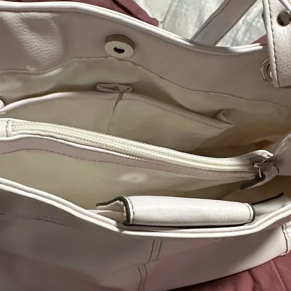 Croft & Barrow Cream Shoulder Bag - Picture 3 of 14